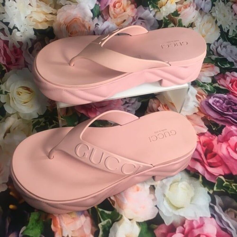 GUCCI Size EU 39.5 US 9 Pink Platform rubber sandals shoes travel resort wear